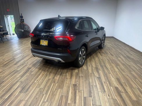 Used 2023 Ford Escape Platinum AWD/4WD image 89