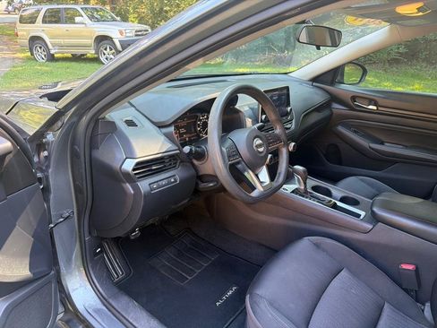 Used 2019 Nissan Altima 2.5 S FWD image 15