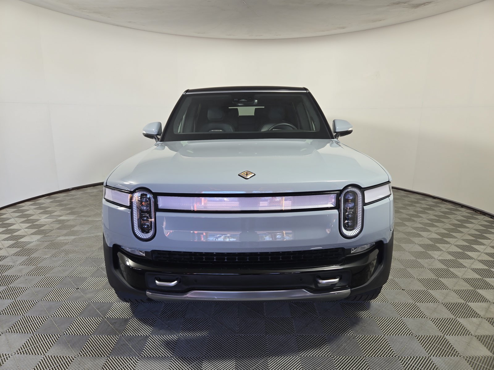 Used 2024 Rivian R1S Adventure Quad AWD/4WD image 8