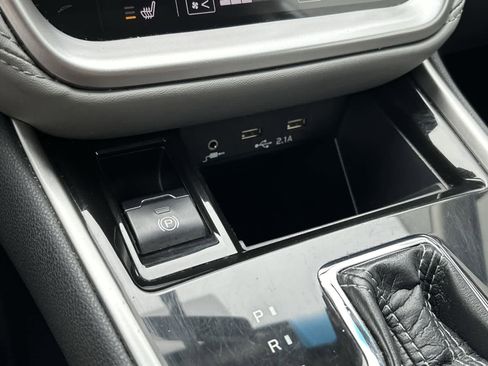 Used 2021 Subaru Outback Limited XT image 23