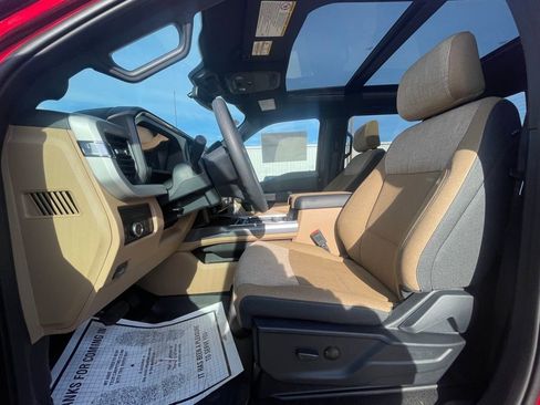 New 2025 Ford F250 XLT w/ Black Appearance Package image 19