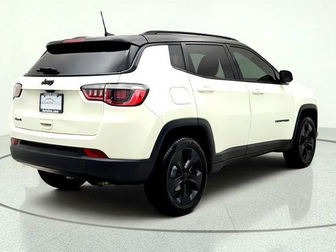 Used 2019 Jeep Compass Latitude AWD/4WD image 5