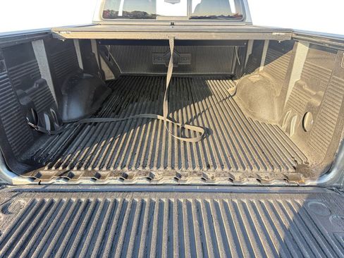 Used 2020 GMC Canyon SLT image 19