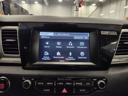 Used 2017 Kia Niro LX image 5