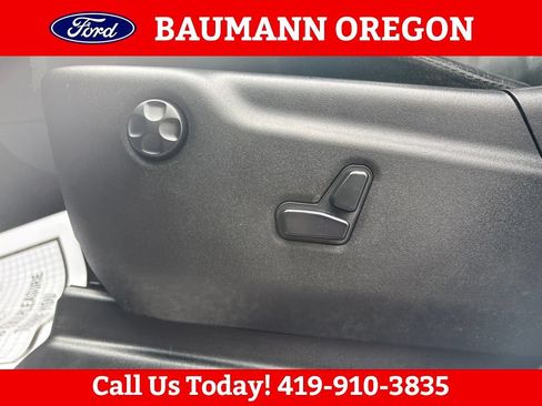 Used 2019 Jeep Grand Cherokee Limited AWD/4WD image 18