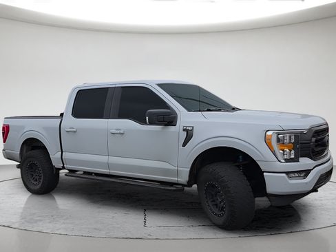 Used 2021 Ford F150 XLT w/ Equipment Group 302A High AWD/4WD image 4