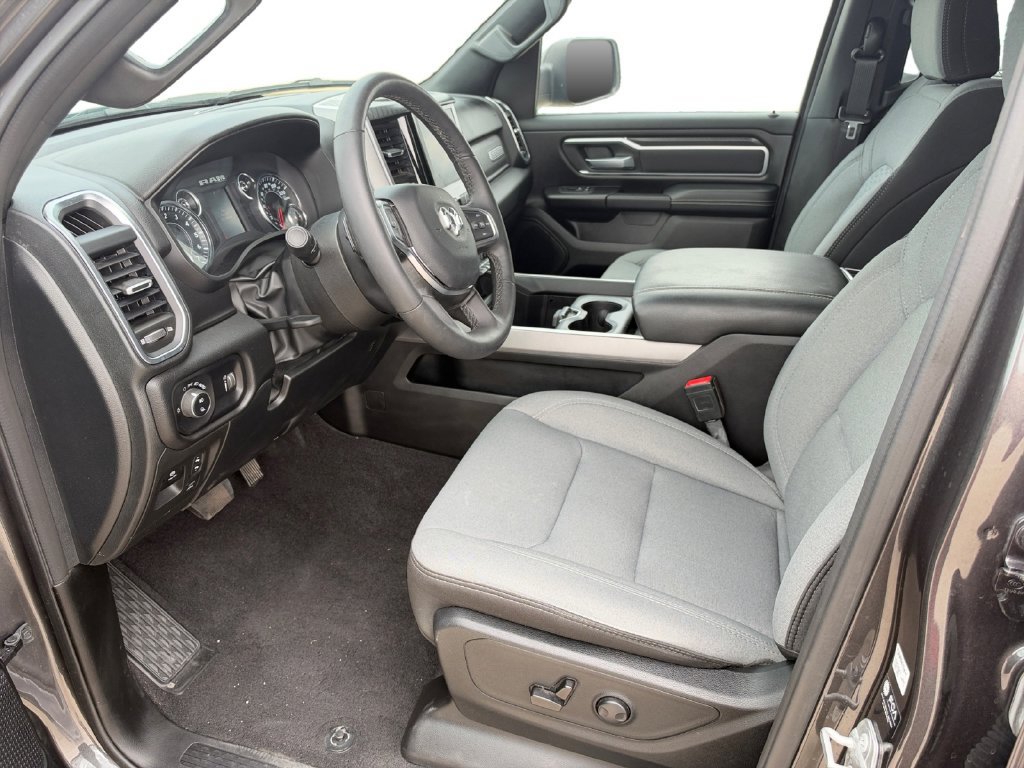 Used 2025 RAM 1500 Big Horn AWD/4WD image 10