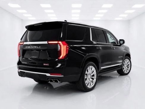 Used 2026 GMC Yukon Denali w/ Sun & Power Step Package AWD/4WD image 6