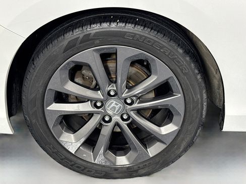 Used 2015 Honda Accord Sport image 28