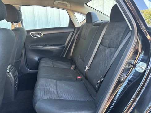 Used 2019 Nissan Sentra SR image 14