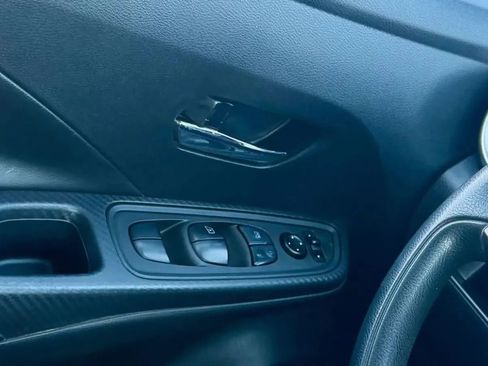 Used 2020 Nissan Versa SV image 19