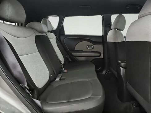 Used 2019 Kia Soul FWD image 23
