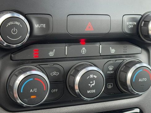 Used 2021 RAM 1500 Big Horn AWD/4WD image 24