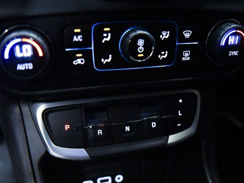 Used 2023 GMC Terrain SLT w/ Tech Package AWD/4WD image 23