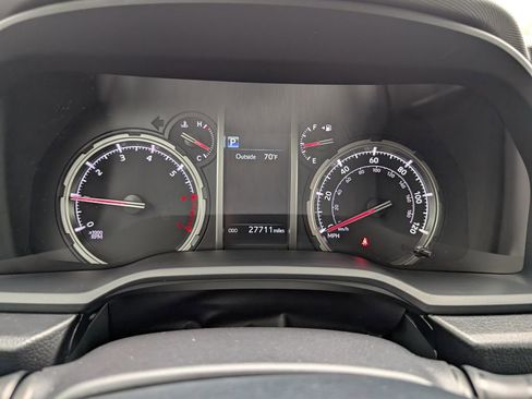 Used 2023 Toyota 4Runner TRD Off-Road Premium w/ Moonroof Package AWD/4WD image 18