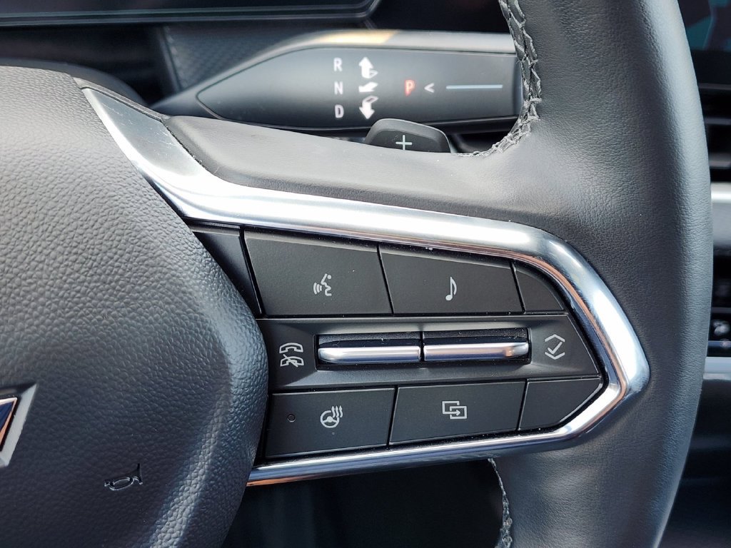 Used 2026 Chevrolet Equinox LT AWD/4WD image 27