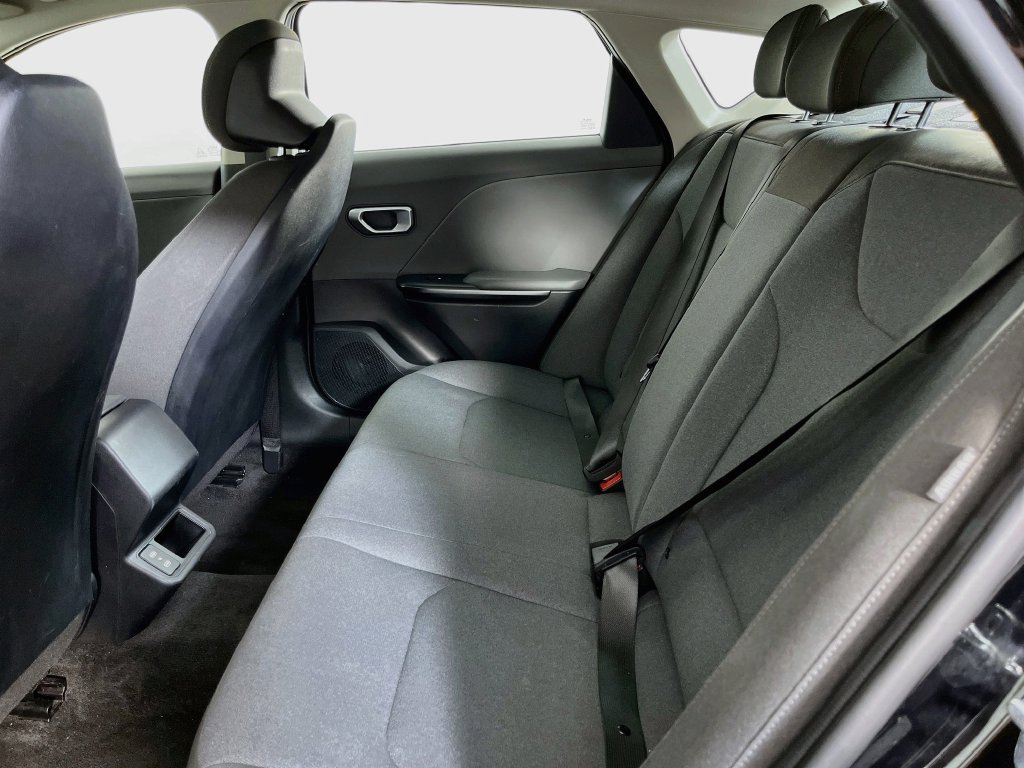 Used 2025 Kia K4 FWD image 29