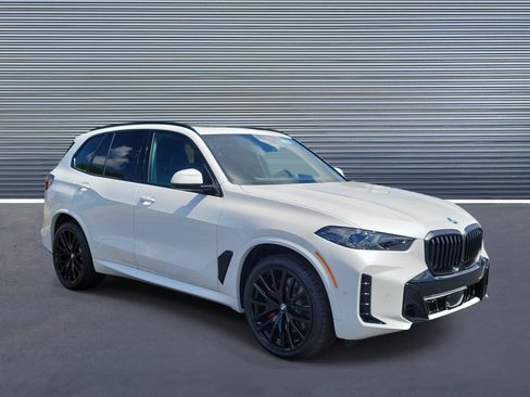 New 2026 BMW X5 xDrive40i w/ M Sport Package AWD/4WD image 2