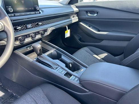 New 2025 Honda Accord SE image 11