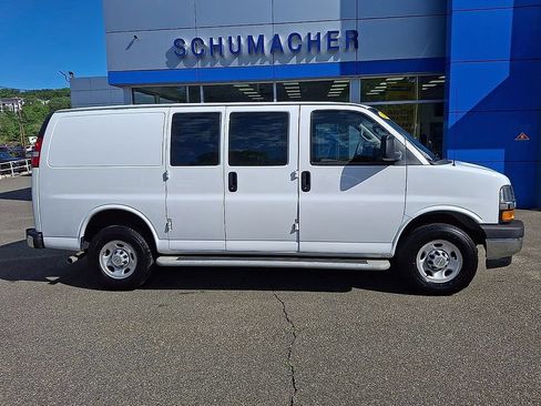 Used 2024 Chevrolet Express 2500 w/ Driver Convenience Package RWD image 8