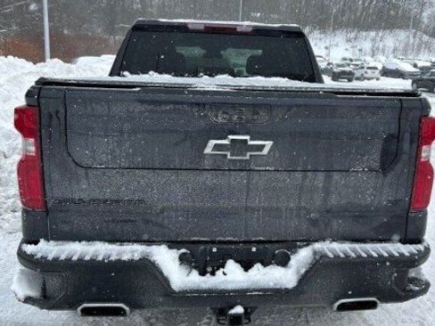 Used 2023 Chevrolet Silverado 1500 LT Trail Boss w/ LPO, Dark Essentials Package image 5