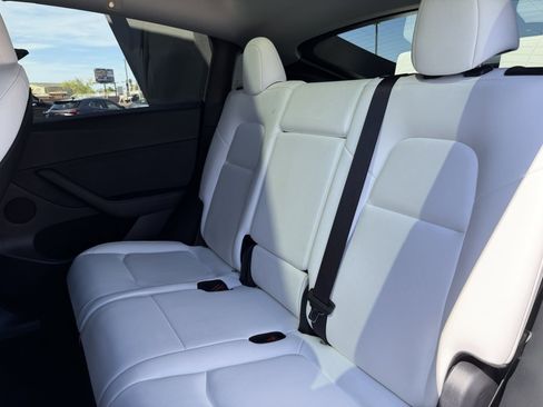 Used 2024 Tesla Model Y Long Range image 38