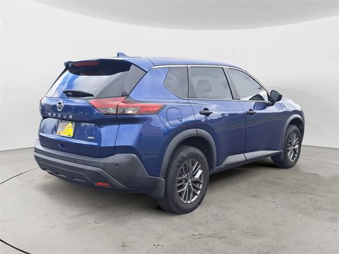 Used 2021 Nissan Rogue S image 3