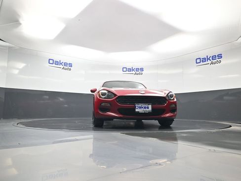 Used 2017 FIAT 124 Spider Classica image 25