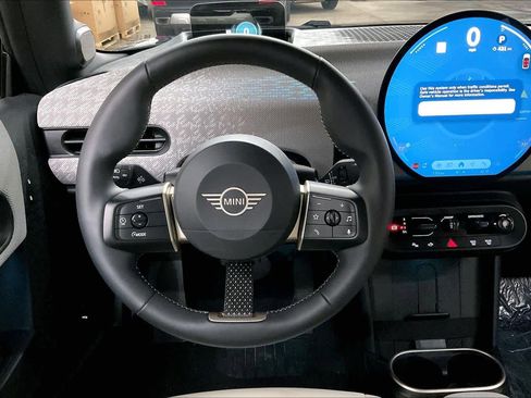 Certified 2025 MINI Cooper S image 8
