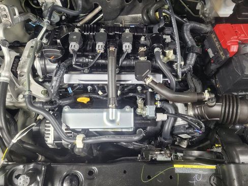 Used 2025 Nissan Versa S w/ Trunk Package image 30