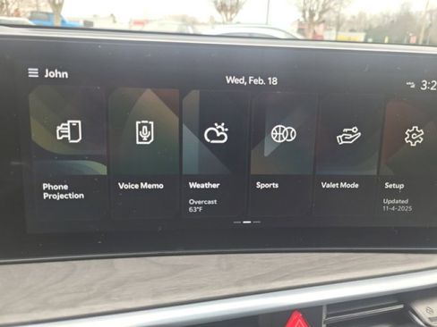 Used 2024 Kia Sorento SX Prestige w/ Sage Leather Package image 32