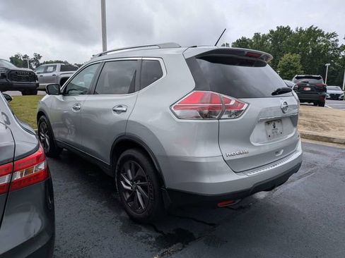 Used 2016 Nissan Rogue SL w/ SL Premium Package FWD image 4