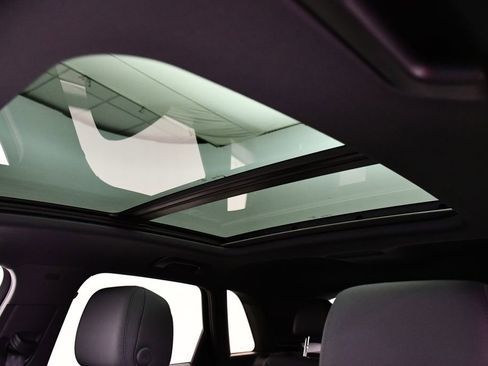 Used 2025 Audi Q3 2.0T Premium w/ Convenience Package image 18