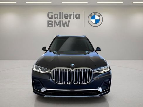 Used 2022 BMW X7 xDrive40i w/ Premium Package image 3