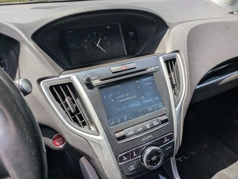 Used 2018 Acura TLX FWD image 12