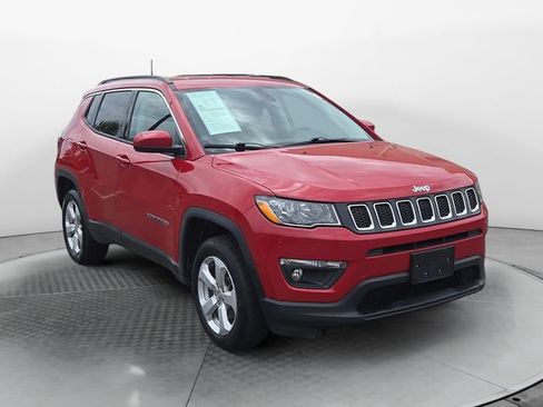 Used 2019 Jeep Compass Latitude AWD/4WD image 7
