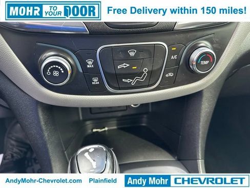Used 2020 Chevrolet Equinox LT FWD image 34