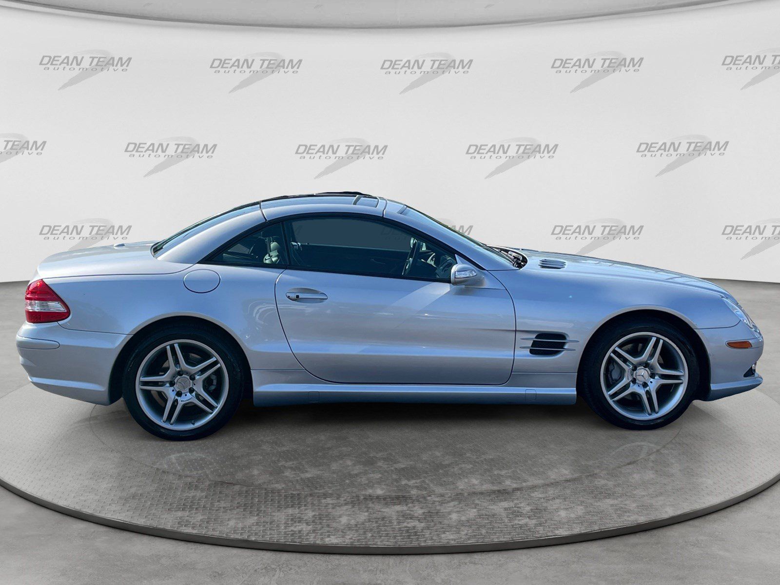 Used 2007 Mercedes-Benz SL 550 image 9