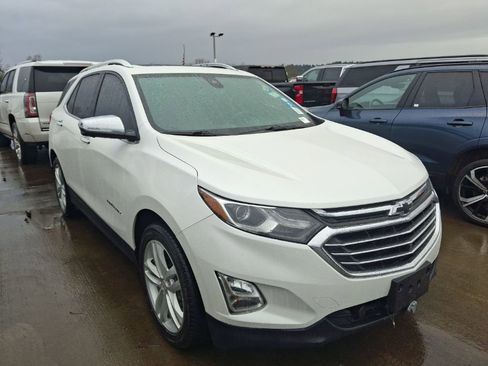 Used 2021 Chevrolet Equinox Premier image 2