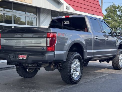 Used 2022 Ford F250 Platinum AWD/4WD image 3