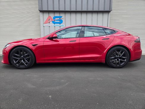 Used 2022 Tesla Model S Plaid image 3