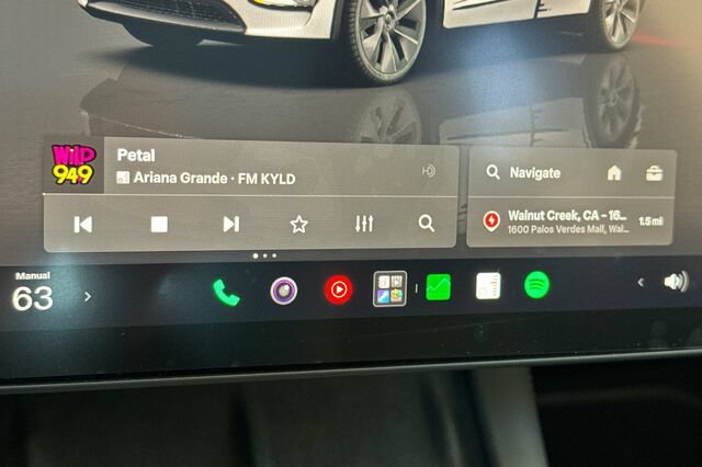 Used 2024 Tesla Model Y Long Range AWD/4WD image 21