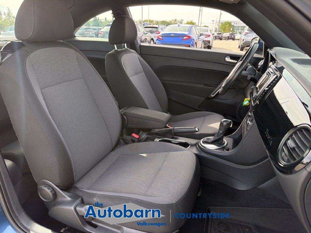 Used 2019 Volkswagen Beetle 2.0T S FWD image 20