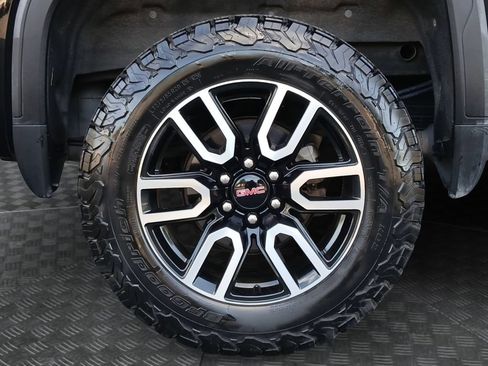 Used 2021 GMC Sierra 1500 AT4 w/ AT4 Premium Package AWD/4WD image 22