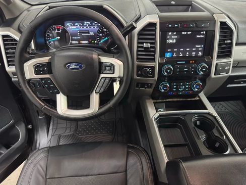 Used 2019 Ford F250 Lariat w/ Lariat Value Package AWD/4WD image 13