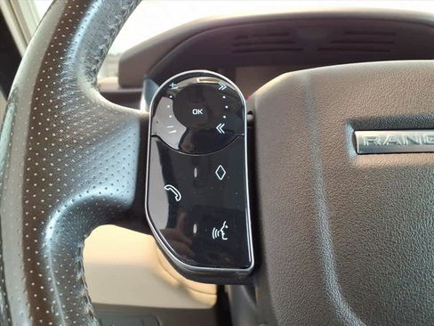 Used 2020 Land Rover Range Rover Sport HSE image 14