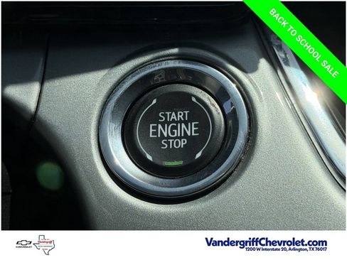 Used 2025 Chevrolet Trax LT w/ LT Convenience Package FWD image 20