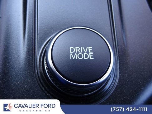 Certified 2025 Ford Explorer ST-Line AWD/4WD image 34