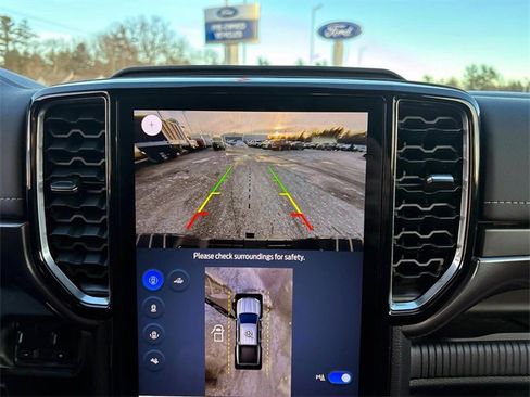 Used 2025 Ford Ranger Lariat w/ FX4 Off-Road Package image 22