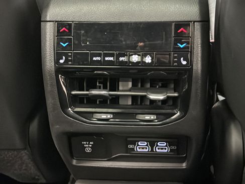 Used 2021 Jeep Grand Cherokee L Overland w/ Advanced Protech Group III AWD/4WD image 37